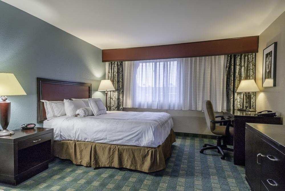 Causeway Bay Hotel Lansing Esterno foto