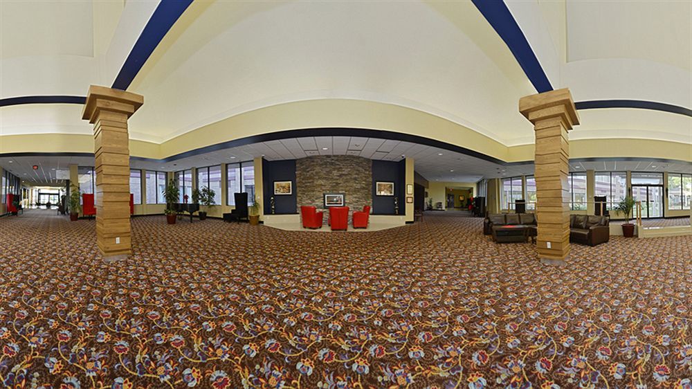 Causeway Bay Hotel Lansing Esterno foto
