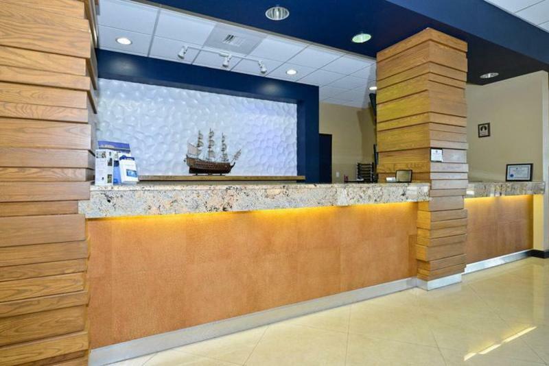 Causeway Bay Hotel Lansing Interno foto