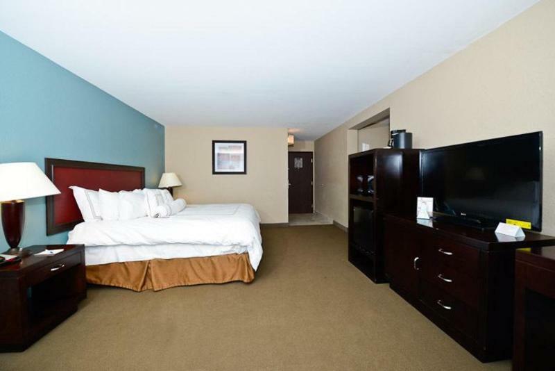 Causeway Bay Hotel Lansing Esterno foto